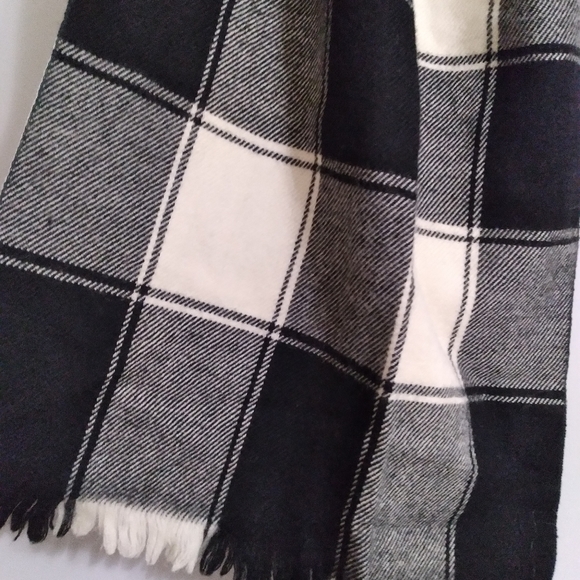 Made In France Wool Checkered Plaid Fringe Casual Business Scarf - Picture 2 of 3